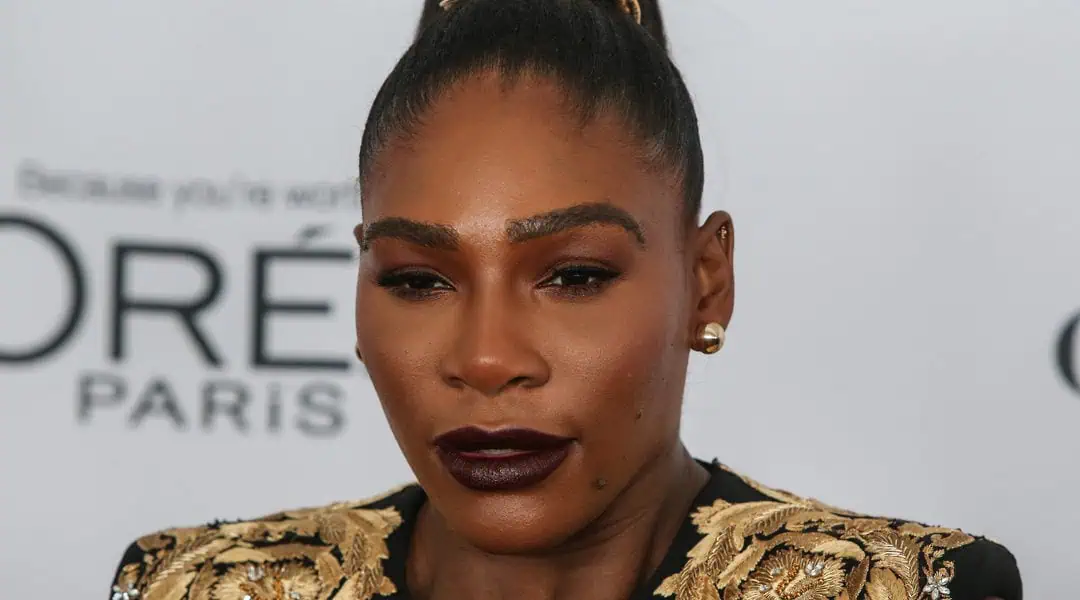 Serena Williams tok sin 15. strake seier i en Grand Slam-kamp