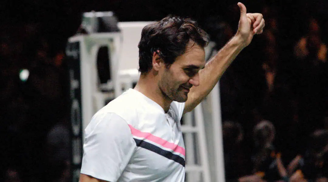 Roger Federer én seier unna å bli tidenes eldste verdensener