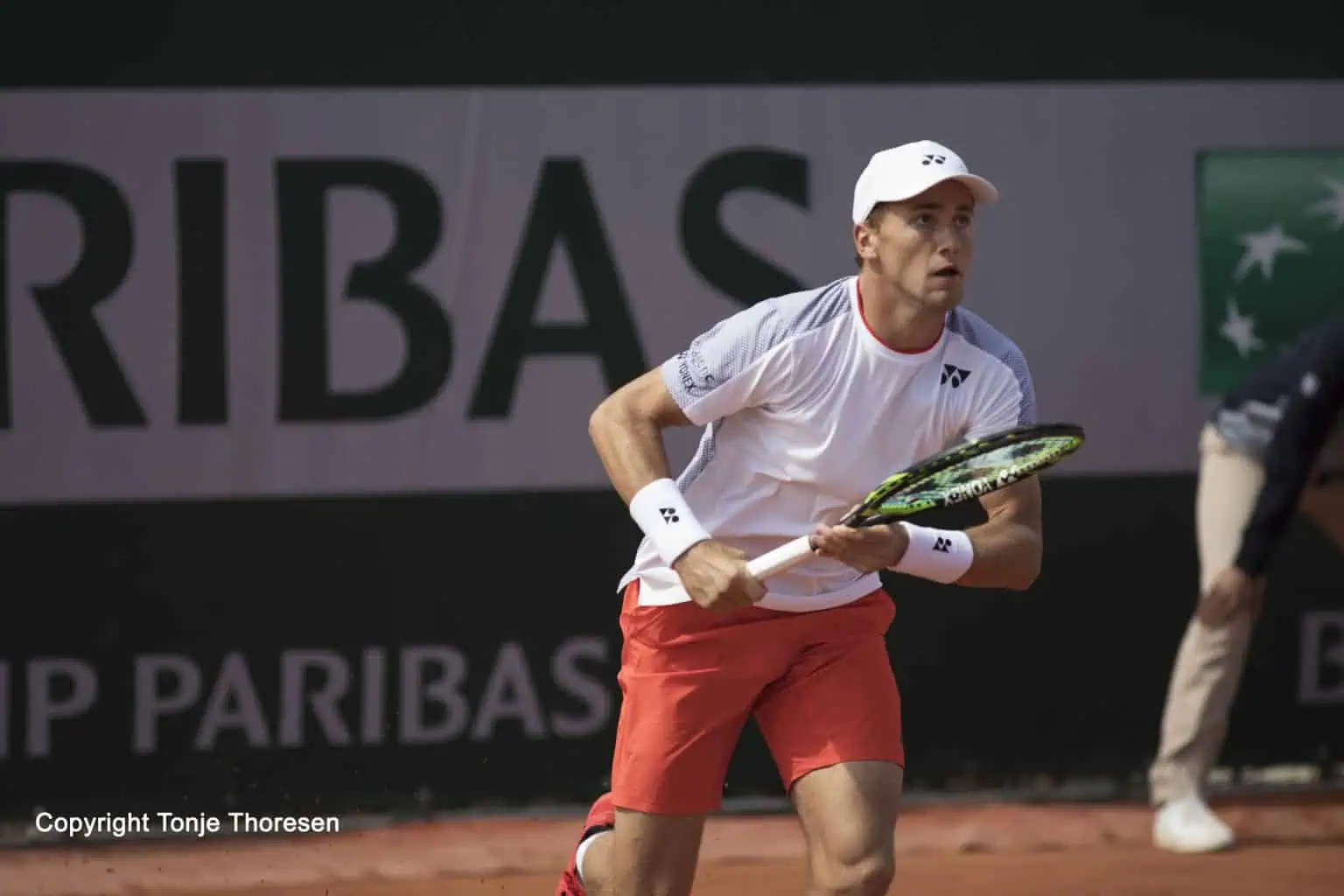 Casper Ruud i aksjon under Roland Garros 2019.
