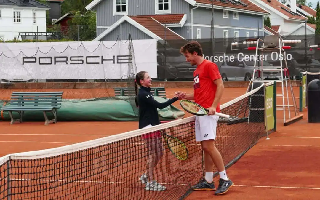 Populære Casper Ruud ga unge tennisspillere en drømme-ettermiddag