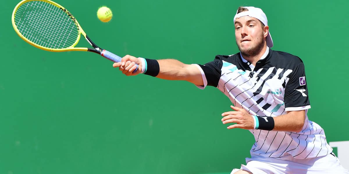 shutterstock_1383236948