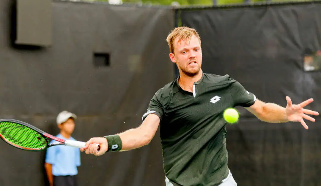Regjerende French Open-mester tar jobb i den lokale matbutikken