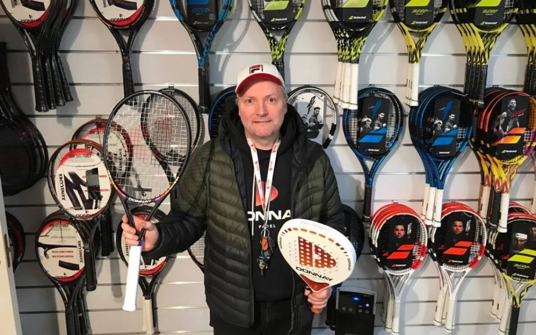 Tennis og padel butikken Racket1 åpner døren for nye eiere