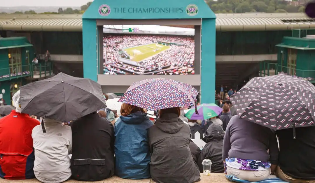 Regn og forsinkelser i Wimbledon