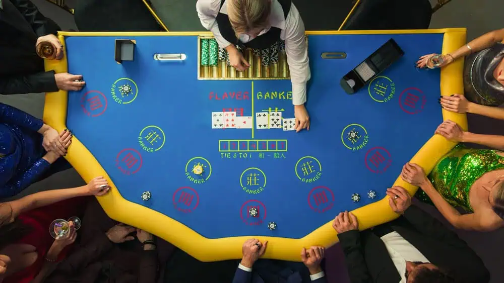 Baccarat eller Blackjack – Hvilken bør du prøve først?
